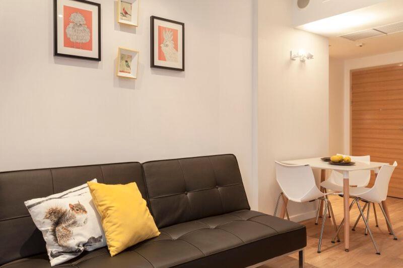 Apartments City Center Wroclaw - Parking Wliczony W Cene Bagian luar foto