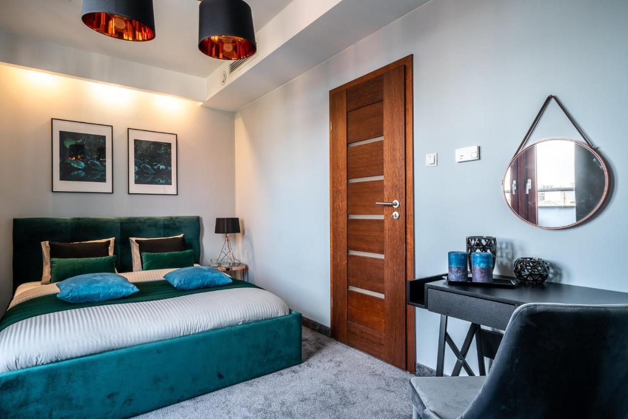 Apartments City Center Wroclaw - Parking Wliczony W Cene Bagian luar foto